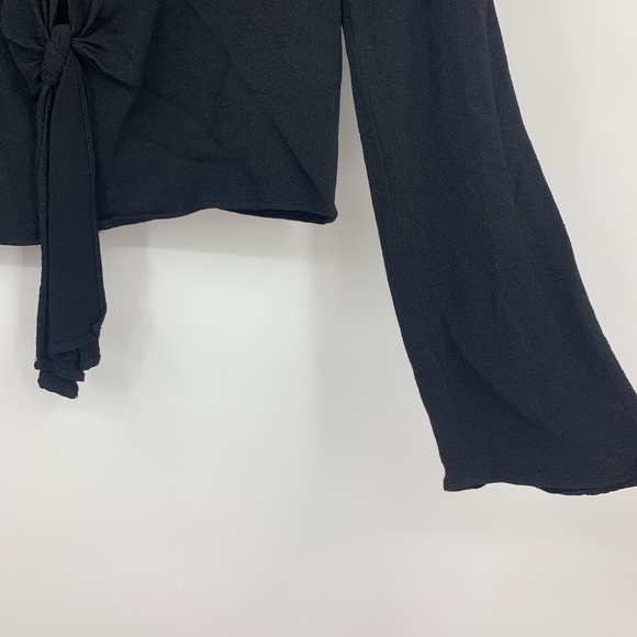 Zara woman‎ medium top crop bell sleeves knot tie - Picture 2 of 5